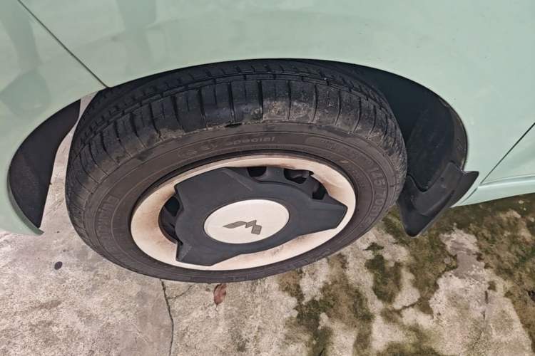 Used Wuling Hongguang MINIEV 2024 3rd Generation 215km Youth Edition Left Front Wheel Hub