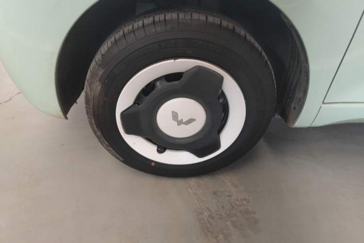 Used Wuling Hongguang MINIEV 2024 3rd Generation 215km Youth Edition Left Front Wheel Hub