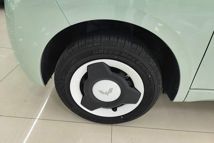 Used Wuling Hongguang MINIEV 2024 3rd Generation 215km Youth Edition Left Front Wheel Hub