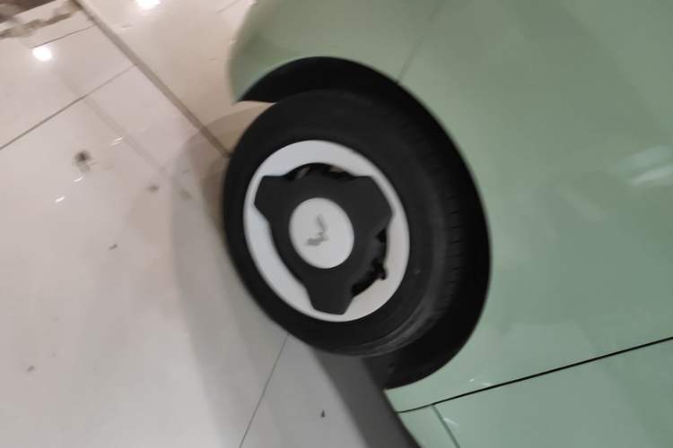 Used Wuling Hongguang MINIEV 2024 3rd Generation 170 km Left Front Wheel Hub