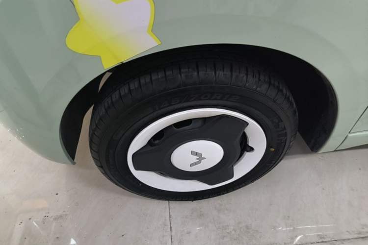 Used Wuling Hongguang MINIEV 2024 3rd Generation 215km Youth Edition Left Front Wheel Hub