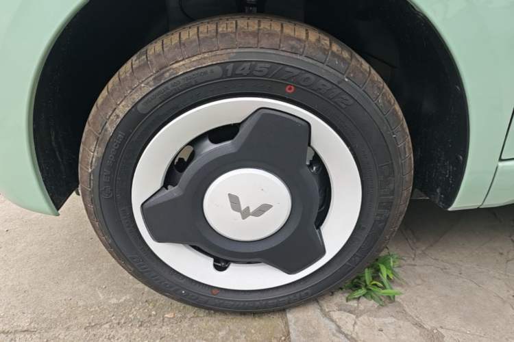 Used Wuling Hongguang MINIEV 2024 3rd Generation 215km Youth Edition Left Front Wheel Hub