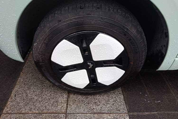 Used Wuling Hongguang MINIEV 2024 3rd Generation 170 km Left Front Wheel Hub