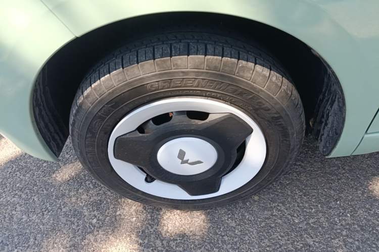 Used Wuling Hongguang MINIEV 2024 3rd Generation 215km Youth Edition Left Front Wheel Hub