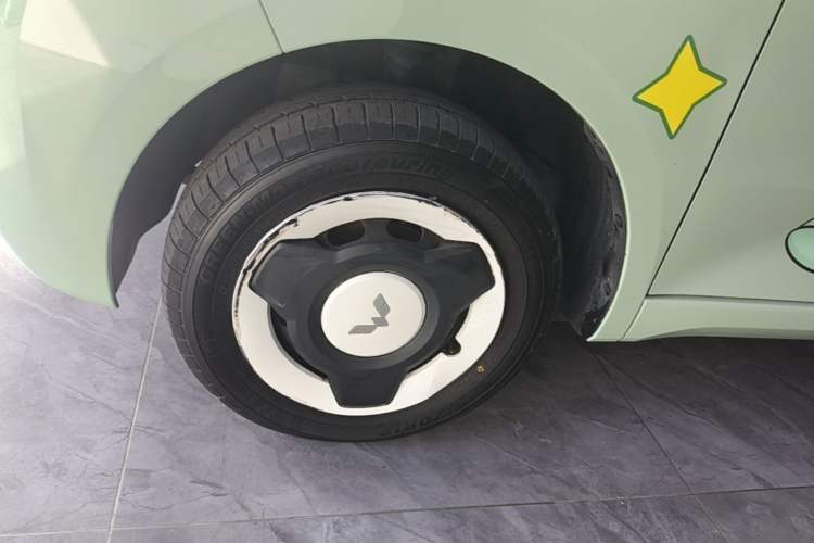 Used Wuling Hongguang MINIEV 2024 3rd Generation 215km Youth Edition Left Front Wheel Hub