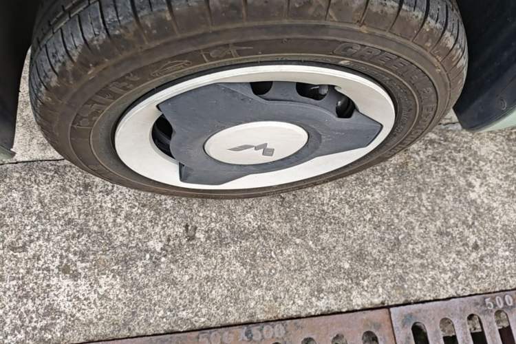 Used Wuling Hongguang MINIEV 2024 3rd Generation 215km Youth Edition Left Front Wheel Hub