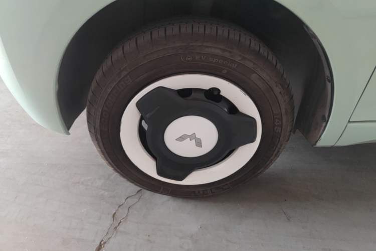 Used Wuling Hongguang MINIEV 2024 3rd Generation 215km Youth Edition Left Front Wheel Hub