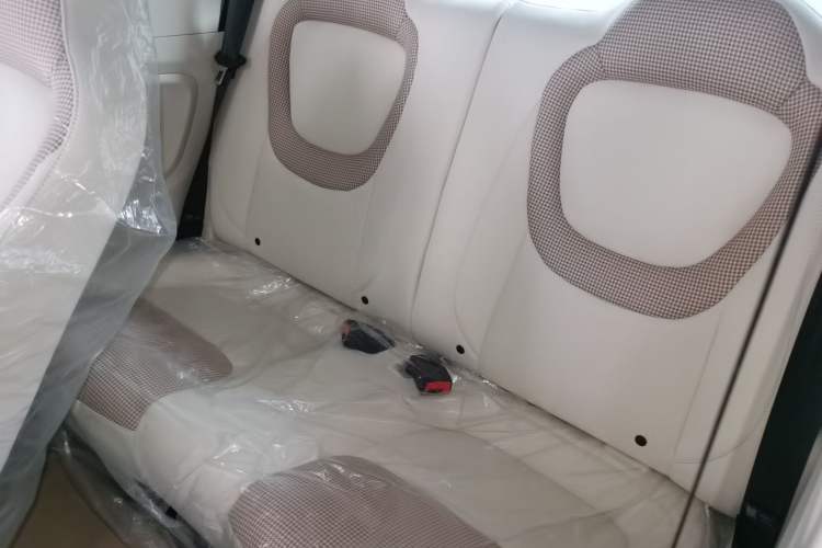Used Wuling Hongguang MINIEV 2024 3rd Generation 215km Youth Edition Left Rear Seat
