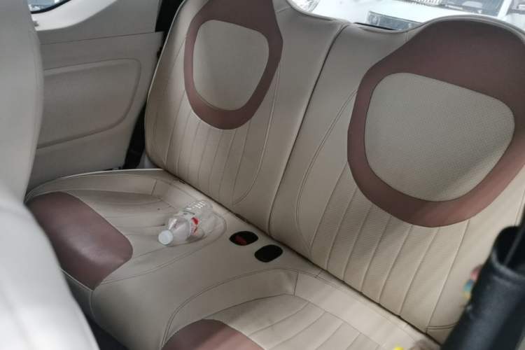 Used Wuling Hongguang MINIEV 2024 3rd Generation 215km Advanced Version Left Rear Seat