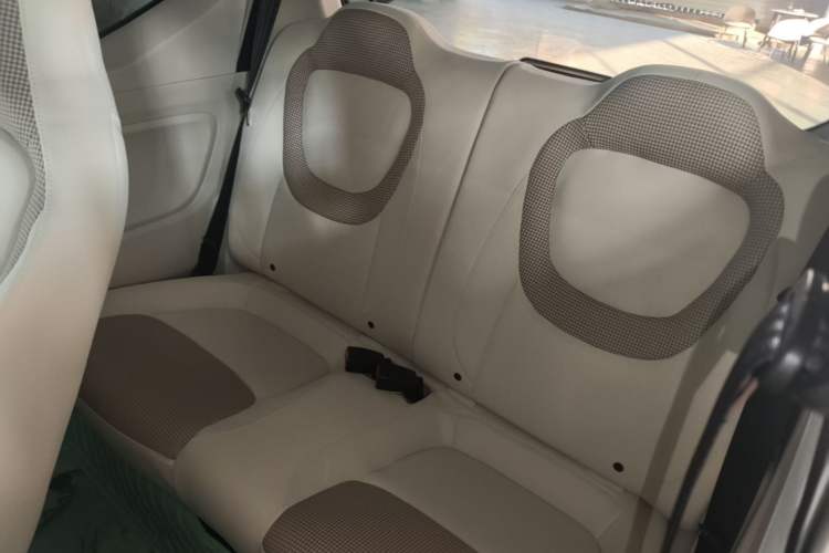 Used Wuling Hongguang MINIEV 2024 3rd Generation 215km Advanced Version Left Rear Seat