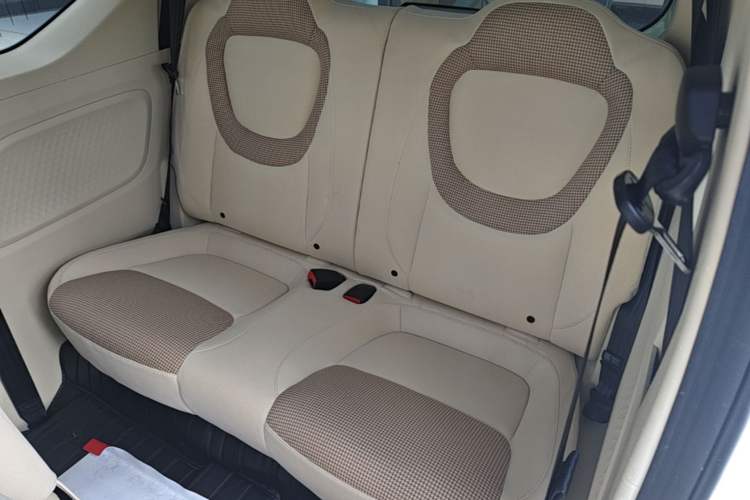 Used Wuling Hongguang MINIEV 2024 3rd Generation 215km Advanced Version Left Rear Seat