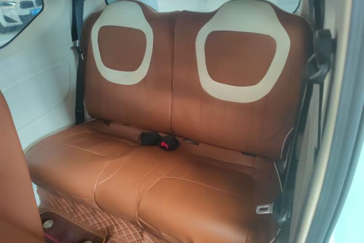 Used Wuling Hongguang MINIEV 2024 3rd Generation 215km Youth Edition Left Rear Seat