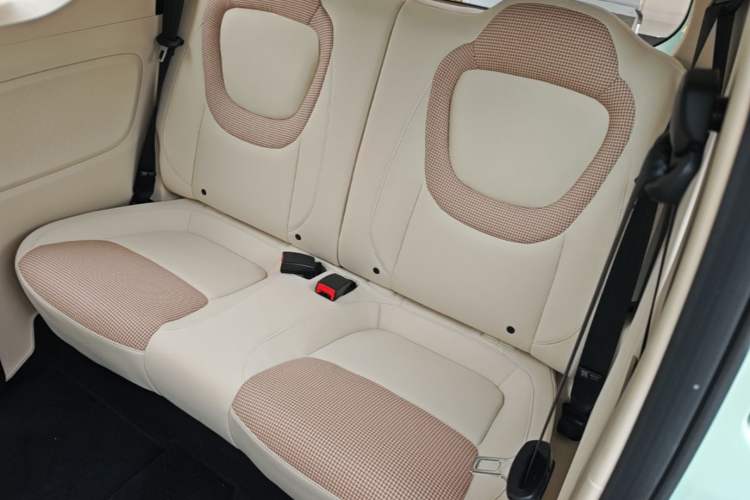 Used Wuling Hongguang MINIEV 2024 3rd Generation 215km Youth Edition Left Rear Seat