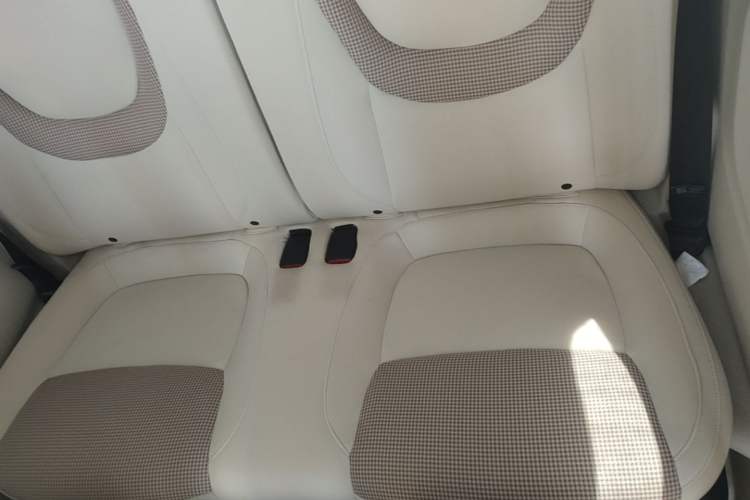 Used Wuling Hongguang MINIEV 2024 3rd Generation 215km Youth Edition Left Rear Seat