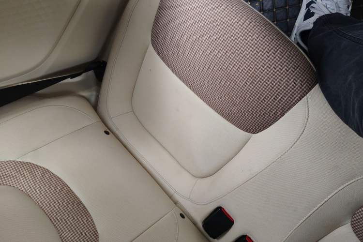 Used Wuling Hongguang MINIEV 2024 3rd Generation 215km Youth Edition Left Rear Seat