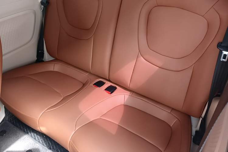 Used Wuling Hongguang MINIEV 2024 3rd Generation 215km Youth Edition Left Rear Seat