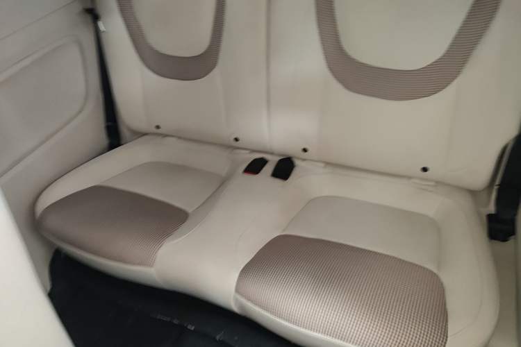Used Wuling Hongguang MINIEV 2024 3rd Generation 215km Youth Edition Left Rear Seat
