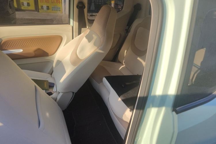Used Wuling Hongguang MINIEV 2024 3rd Generation 215km Youth Edition Left Rear Seat