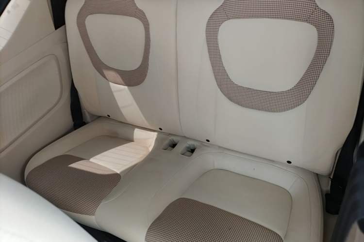 Used Wuling Hongguang MINIEV 2024 3rd Generation 215km Advanced Version Left Rear Seat