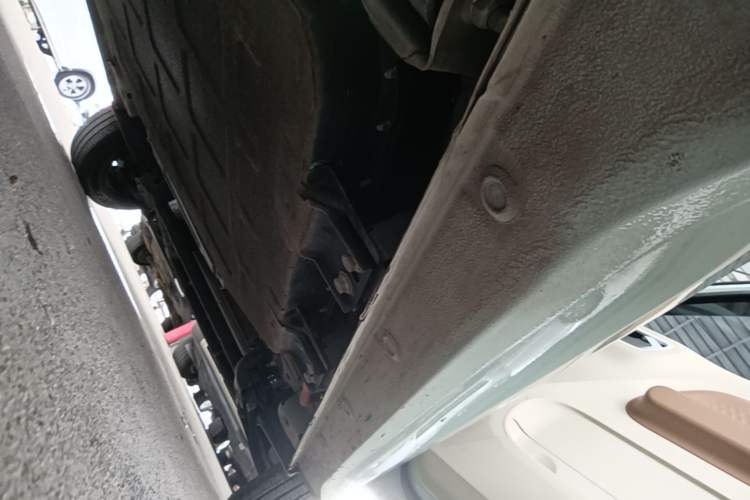 Used Wuling Hongguang MINIEV 2024 3rd Generation 215km Youth Edition Left Side Sill