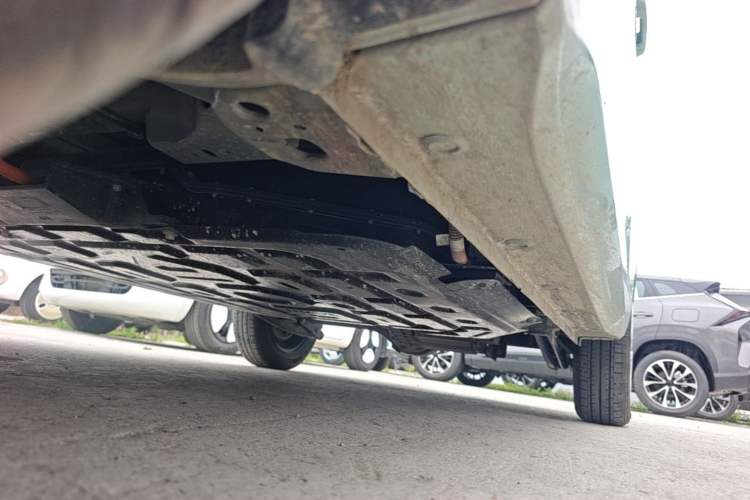 Used Wuling Hongguang MINIEV 2024 3rd Generation 215km Advanced Version Left Side Sill