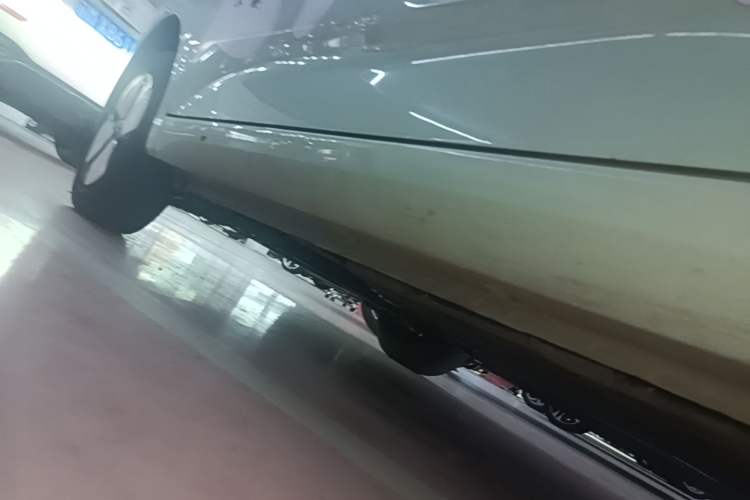 Used Wuling Hongguang MINIEV 2024 3rd Generation 215km Advanced Version Left Side Sill