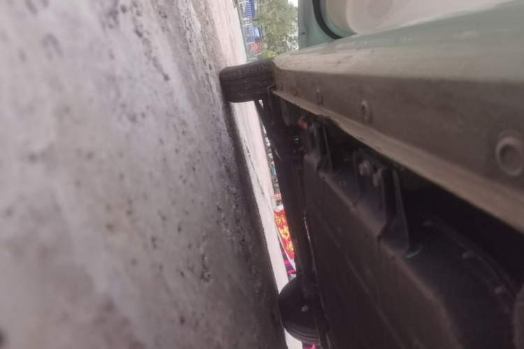 Used Wuling Hongguang MINIEV 2024 3rd Generation 215km Youth Edition Left Side Sill