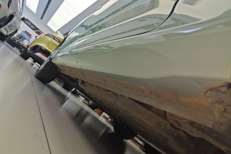 Used Wuling Hongguang MINIEV 2024 3rd Generation 215km Advanced Version Left Side Sill