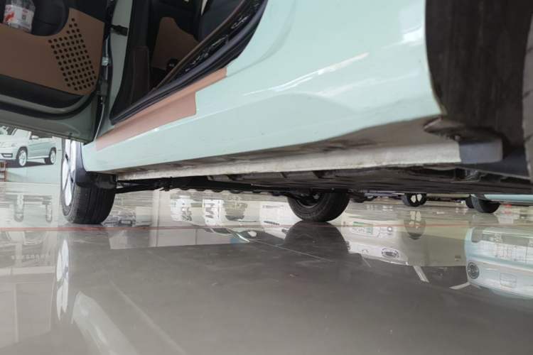 Used Wuling Hongguang MINIEV 2024 3rd Generation 215km Advanced Version Left Side Sill