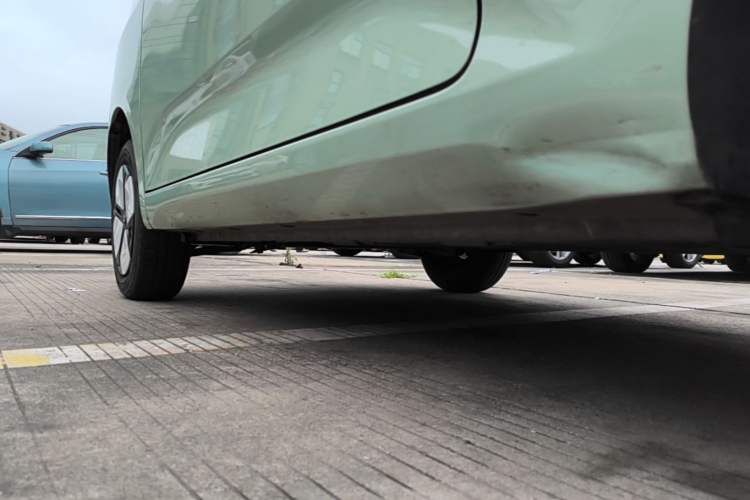 Used Wuling Hongguang MINIEV 2024 3rd Generation 215km Advanced Version Left Side Sill