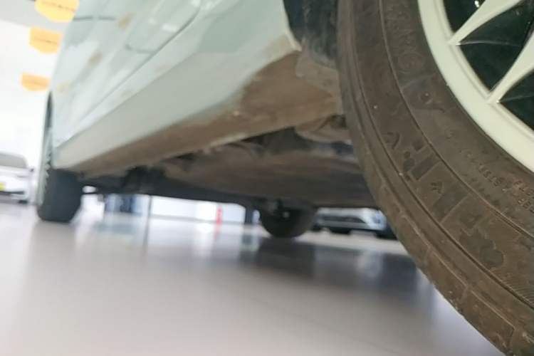 Used Wuling Hongguang MINIEV 2024 3rd Generation 215km Youth Edition Left Side Sill