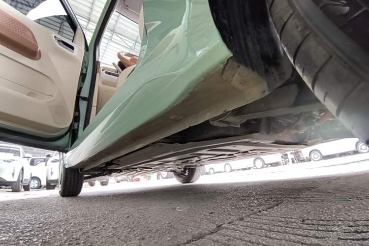 Used Wuling Hongguang MINIEV 2024 3rd Generation 215km Youth Edition Left Side Sill