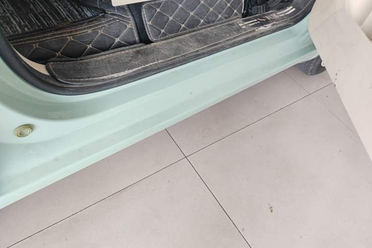 Used Wuling Hongguang MINIEV 2024 3rd Generation 215km Youth Edition Left Side Sill