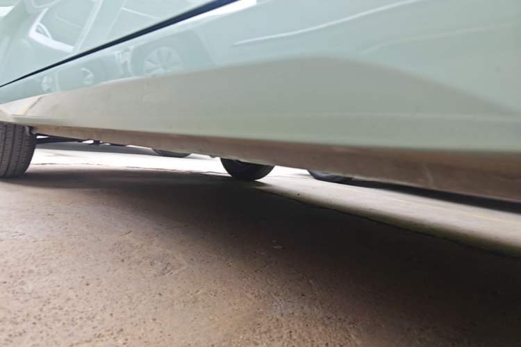 Used Wuling Hongguang MINIEV 2024 3rd Generation 215km Youth Edition Left Side Sill