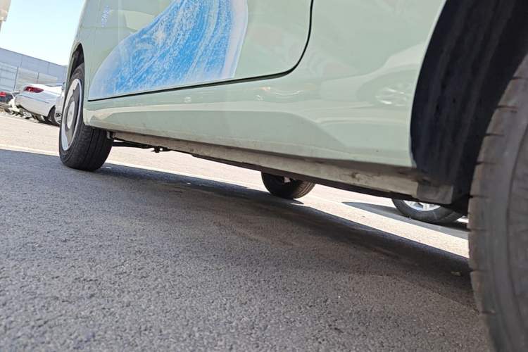 Used Wuling Hongguang MINIEV 2024 3rd Generation 215km Youth Edition Left Side Sill