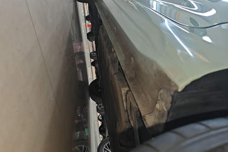 Used Wuling Hongguang MINIEV 2024 3rd Generation 215km Advanced Version Left Side Sill