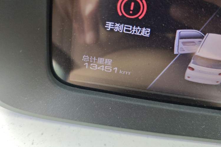 Used Wuling Hongguang MINIEV 2024 3rd Generation 215km Advanced Version Odometer Close Up