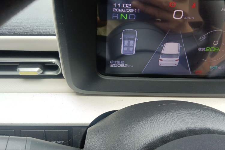 Used Wuling Hongguang MINIEV 2024 3rd Generation 215km Advanced Version Odometer Close Up