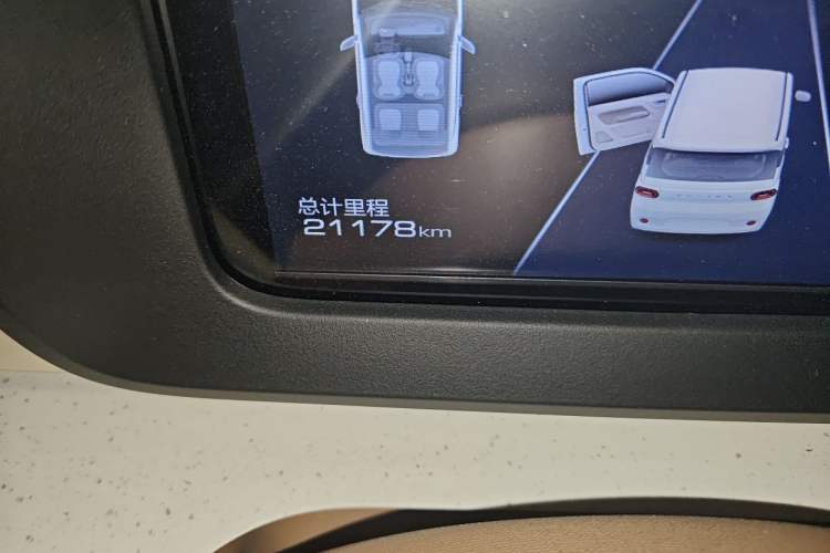 Used Wuling Hongguang MINIEV 2024 3rd Generation 215km Youth Edition Odometer Close Up