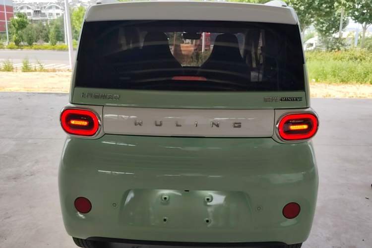 Used Wuling Hongguang MINIEV 2024 3rd Generation 170 km Rear