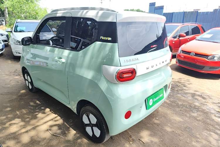 Used Wuling Hongguang MINIEV 2024 3rd Generation 215km Advanced Version Rear Left 45 Deg