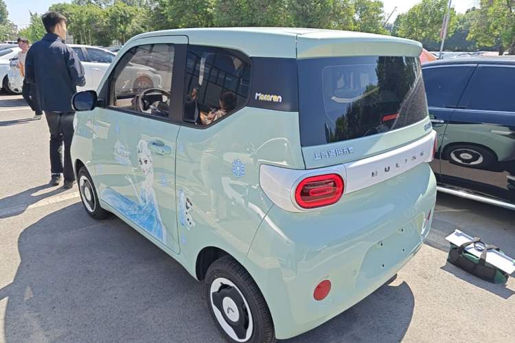 Used Wuling Hongguang MINIEV 2024 3rd Generation 215km Youth Edition Rear Left 45 Deg