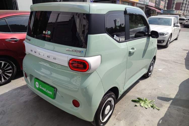 Used Wuling Hongguang MINIEV 2024 3rd Generation 215km Youth Edition Rear Right 45 Deg