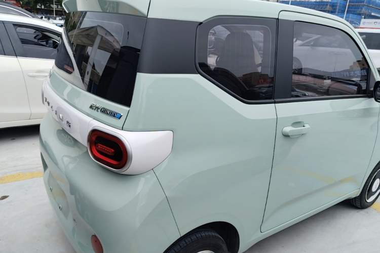 Used Wuling Hongguang MINIEV 2024 3rd Generation 215km Youth Edition Rear Right 45 Deg