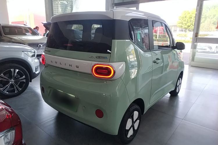 Used Wuling Hongguang MINIEV 2024 3rd Generation 215km Advanced Version Rear Right 45 Deg