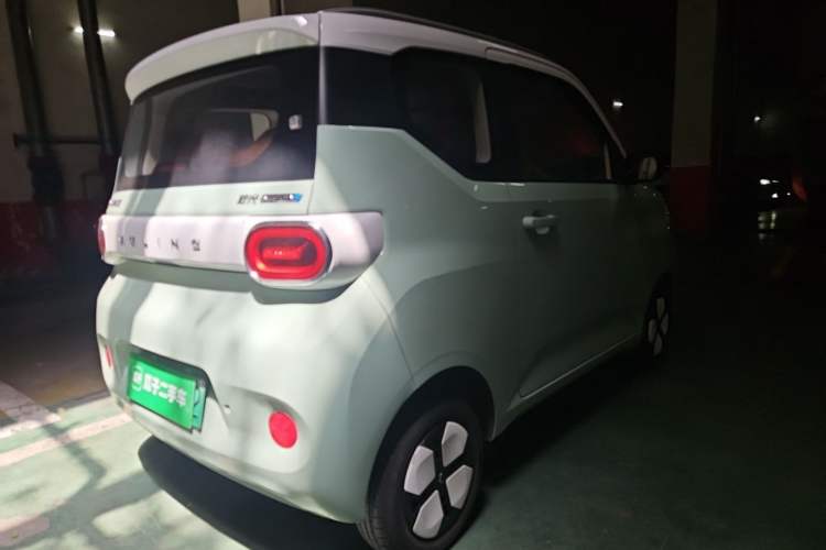 Used Wuling Hongguang MINIEV 2024 3rd Generation 215km Advanced Version Rear Right 45 Deg