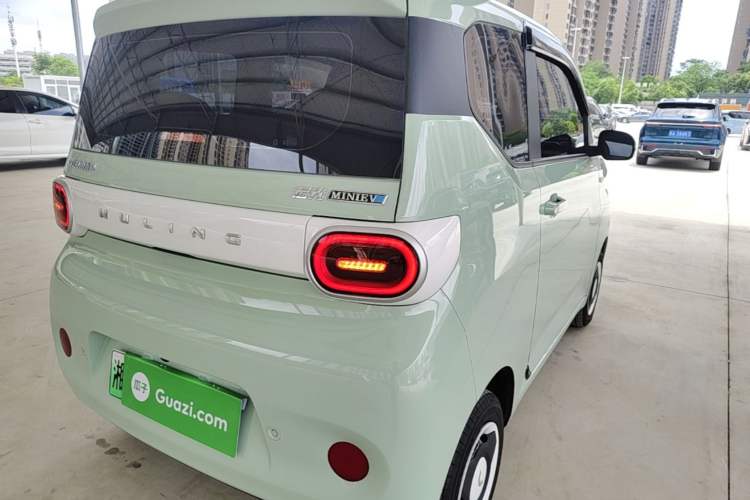 Used Wuling Hongguang MINIEV 2024 3rd Generation 215km Youth Edition Rear Right 45 Deg
