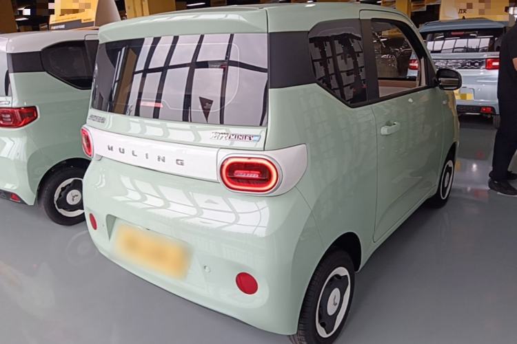 Used Wuling Hongguang MINIEV 2024 3rd Generation 215km Youth Edition Rear Right 45 Deg