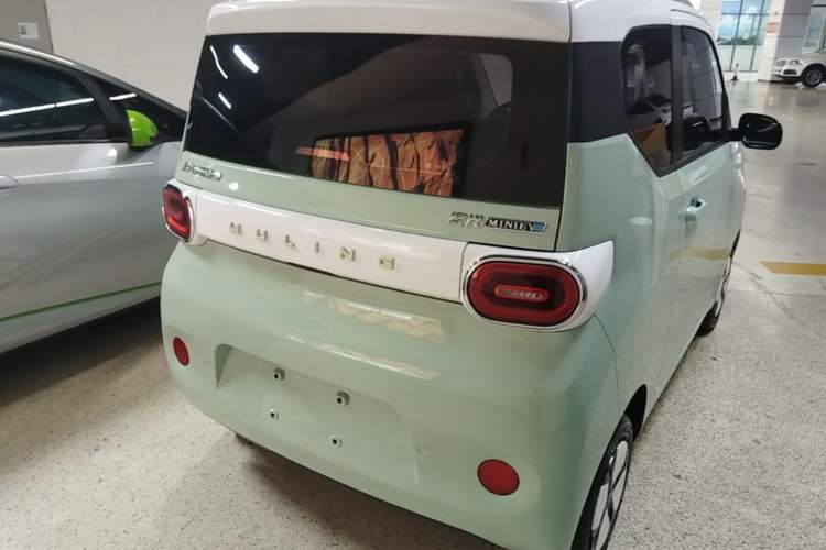 Used Wuling Hongguang MINIEV 2024 3rd Generation 215km Advanced Version Rear Right 45 Deg