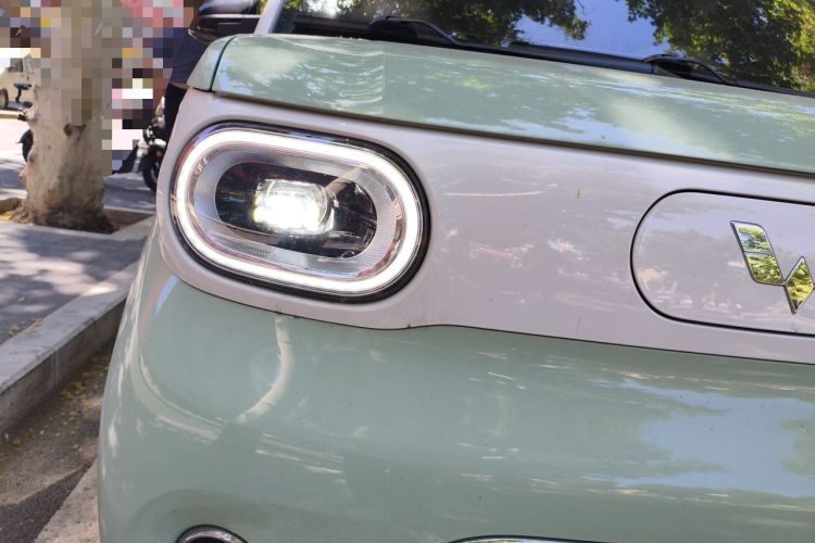 Used Wuling Hongguang MINIEV 2024 3rd Generation 215km Advanced Version Right Front Headlight